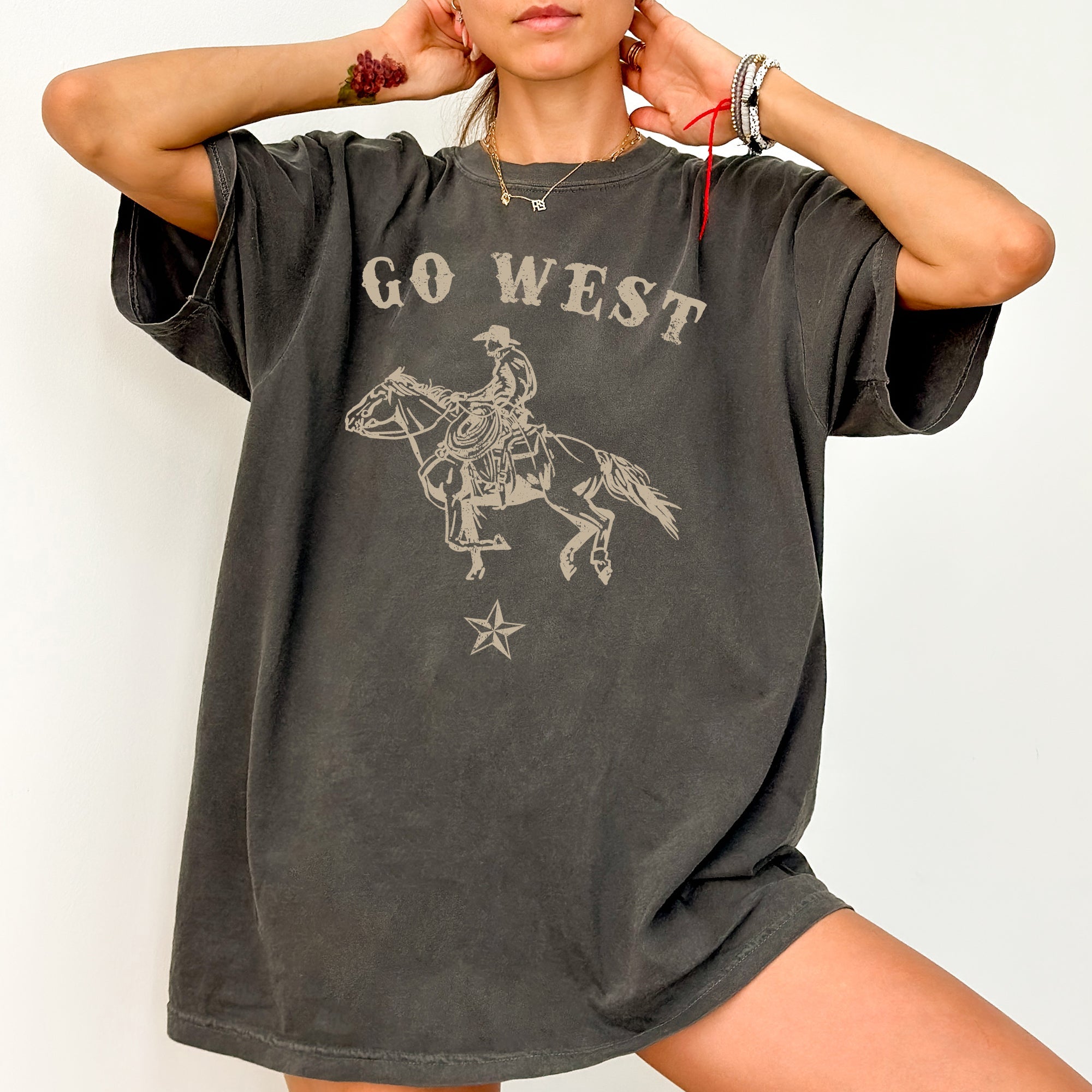 Go West Cowboy Horse Western Retro Vintage Cowboy Style Heritage Edition Comfort Colors Tee